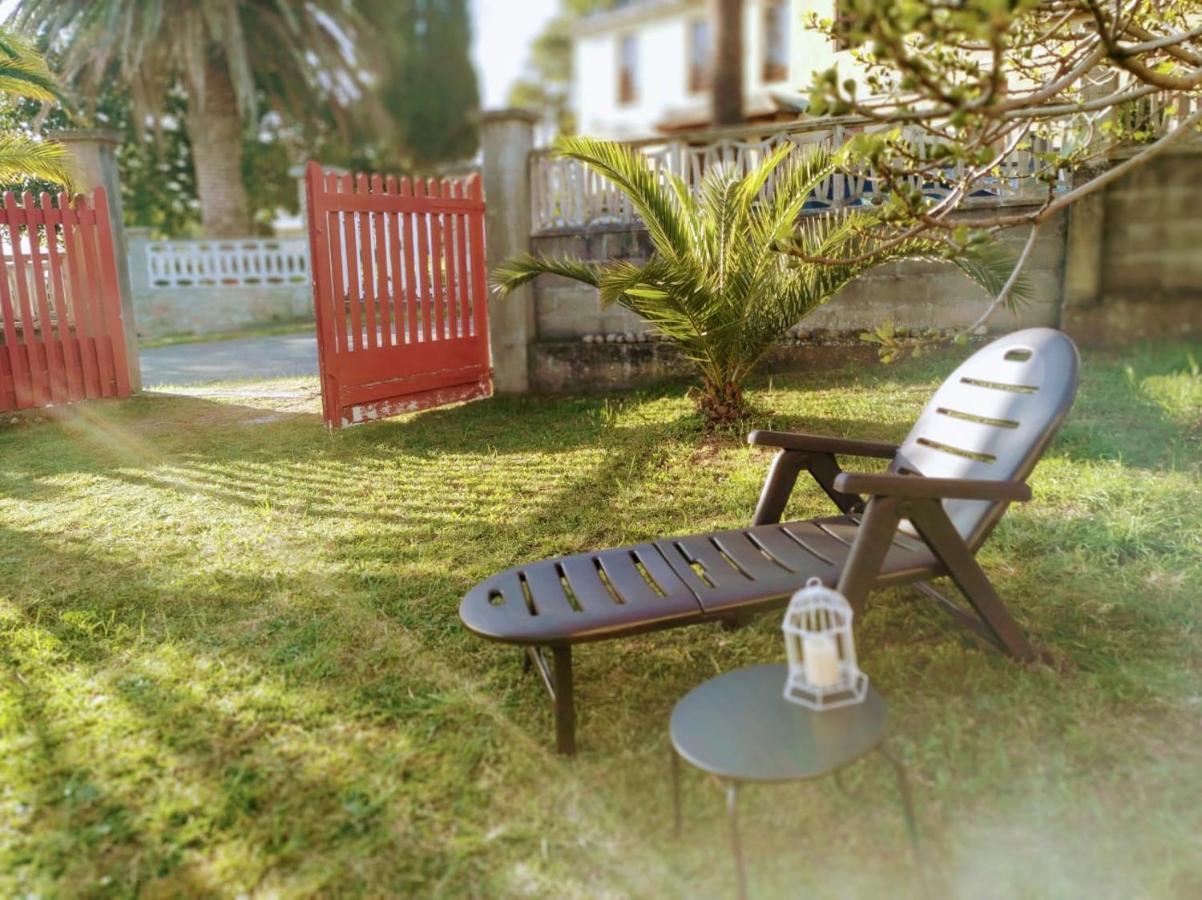 Casa En La Playa De Area Con Finca Privada Viveiro Zewnętrze zdjęcie